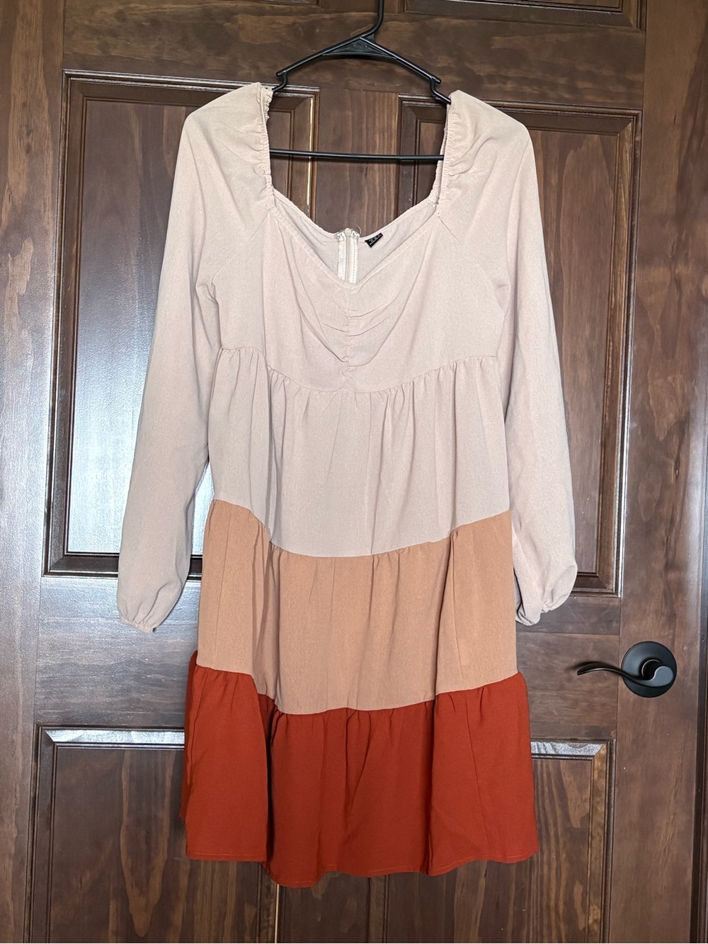 SHEIN Tiered Long-Sleeve Colorblock Dress in Cream, Tan & Rust Size Medium